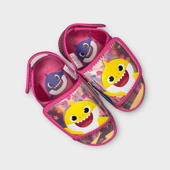 Baby Shark Pink Strap Sandals - Picture 7 of 8